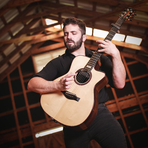 裸体性感美女酒后背糟蹋视频
